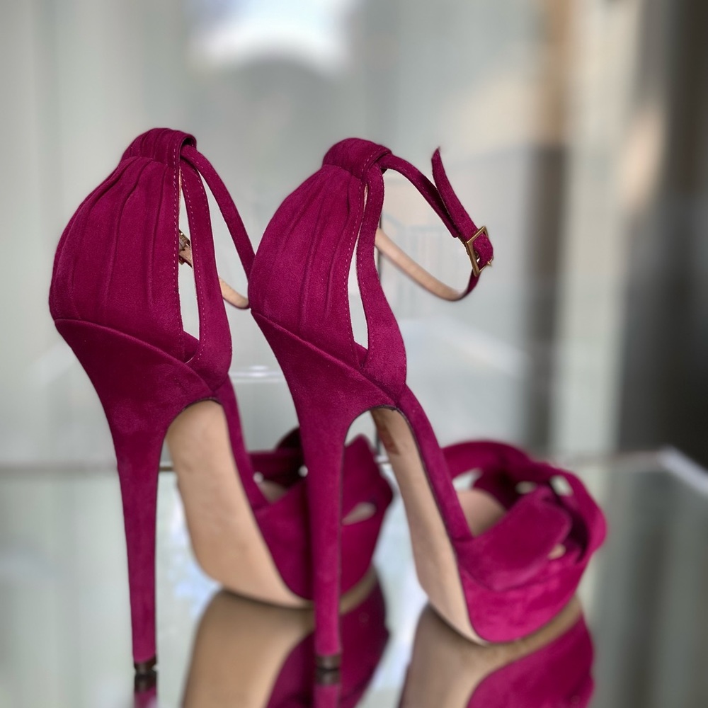 EUC Jimmy Choo Purple Greta Orchid Suede Sandals 38 $795